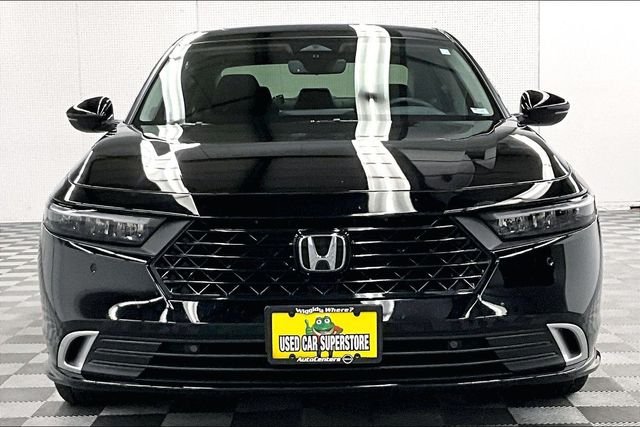 Used 2025 Crystal Black Pearl Honda Touring image 4