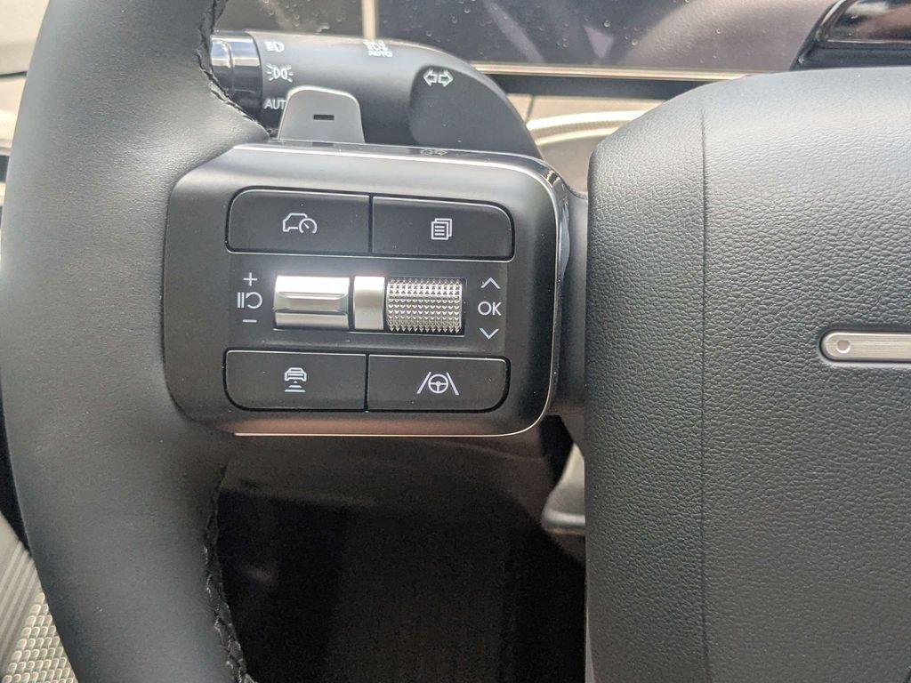 New 2027 White Hyundai SEL AWD image 23