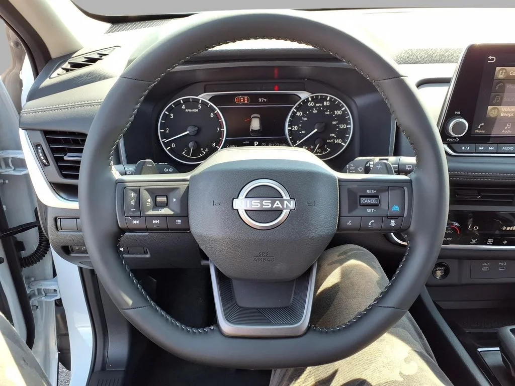 New 2026 Everest White Pearl TriCoat Nissan SV image 14