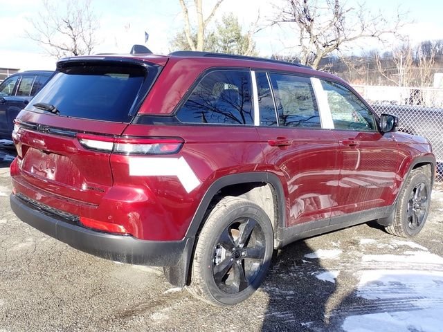 New 2025 Velvet Red Pearl-Coat Exterior Paint Jeep Limited image 7