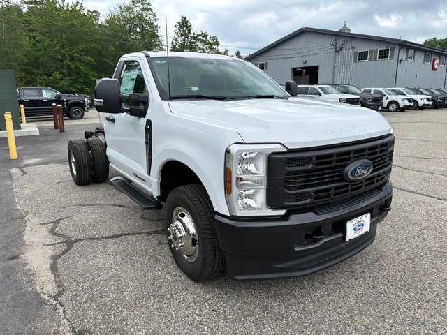 2026 Ford Chassis Cab F-350® XL