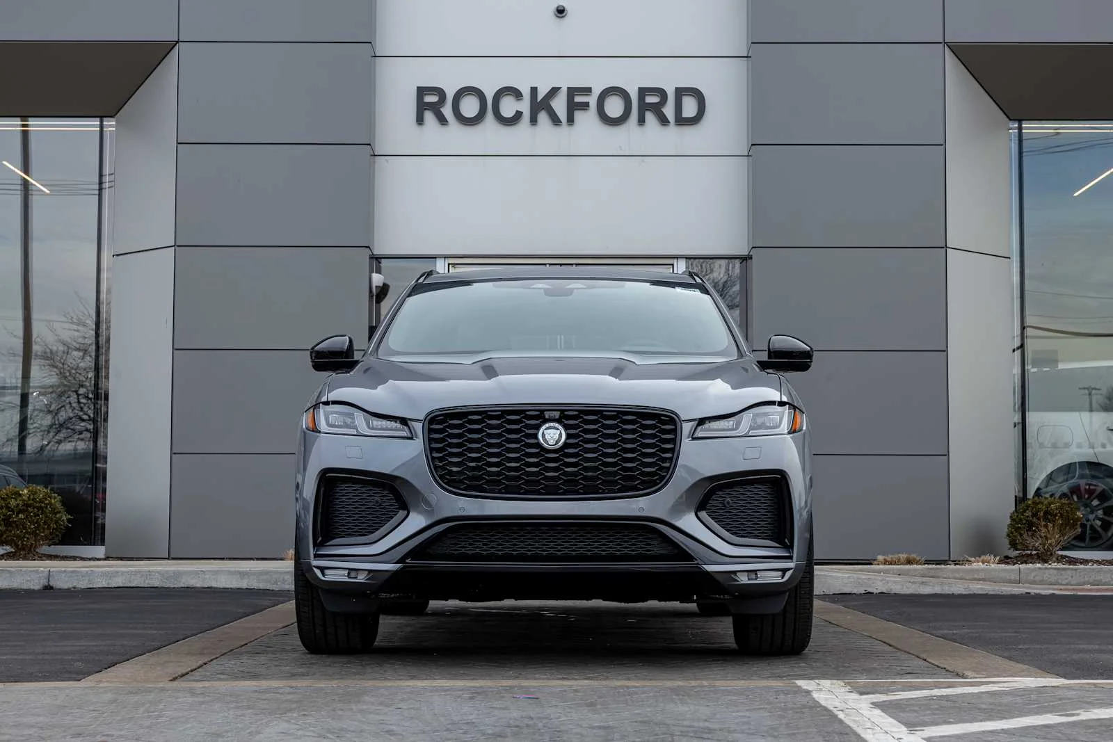 2026 Jaguar F-Pace R-Dynamic S - Photo 8