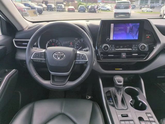 Used 2023 Beige Toyota XLE image 30