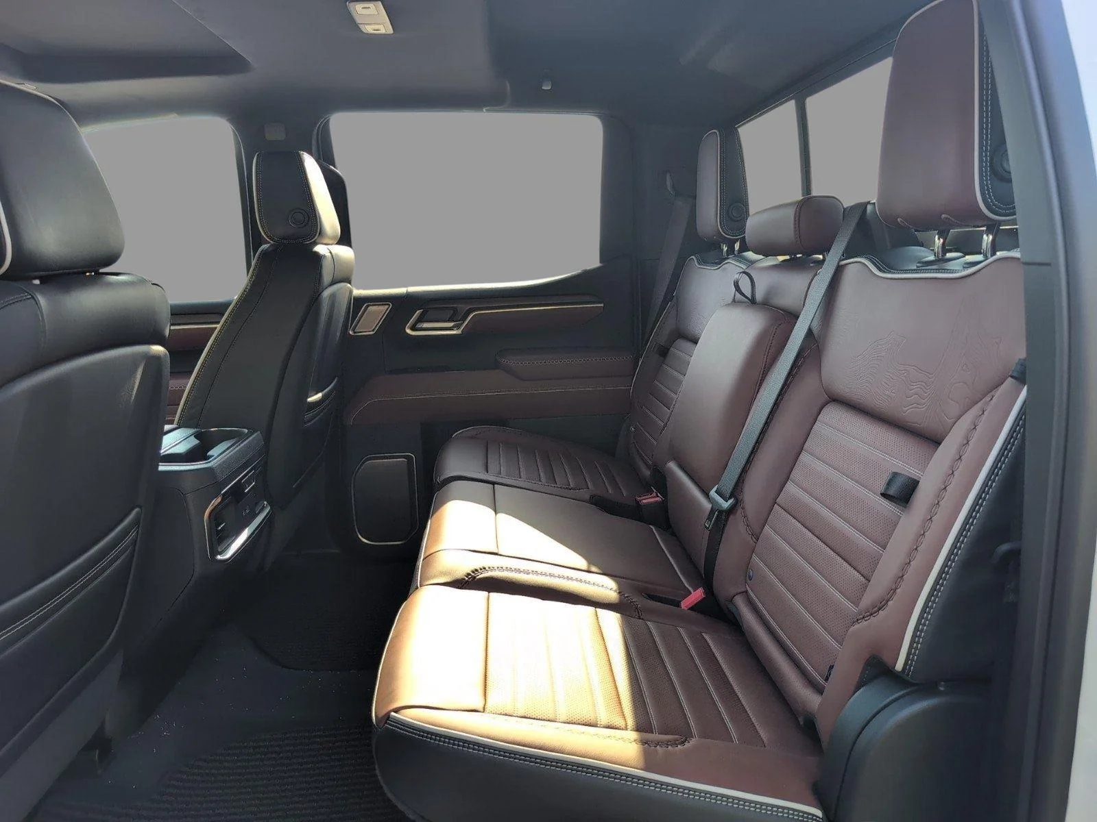 New 2026 Glacier White Tricoat GMC Denali Ultimate image 36