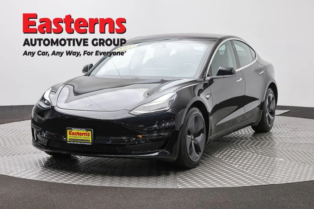 Used 2018 Black Tesla Long Range image 1