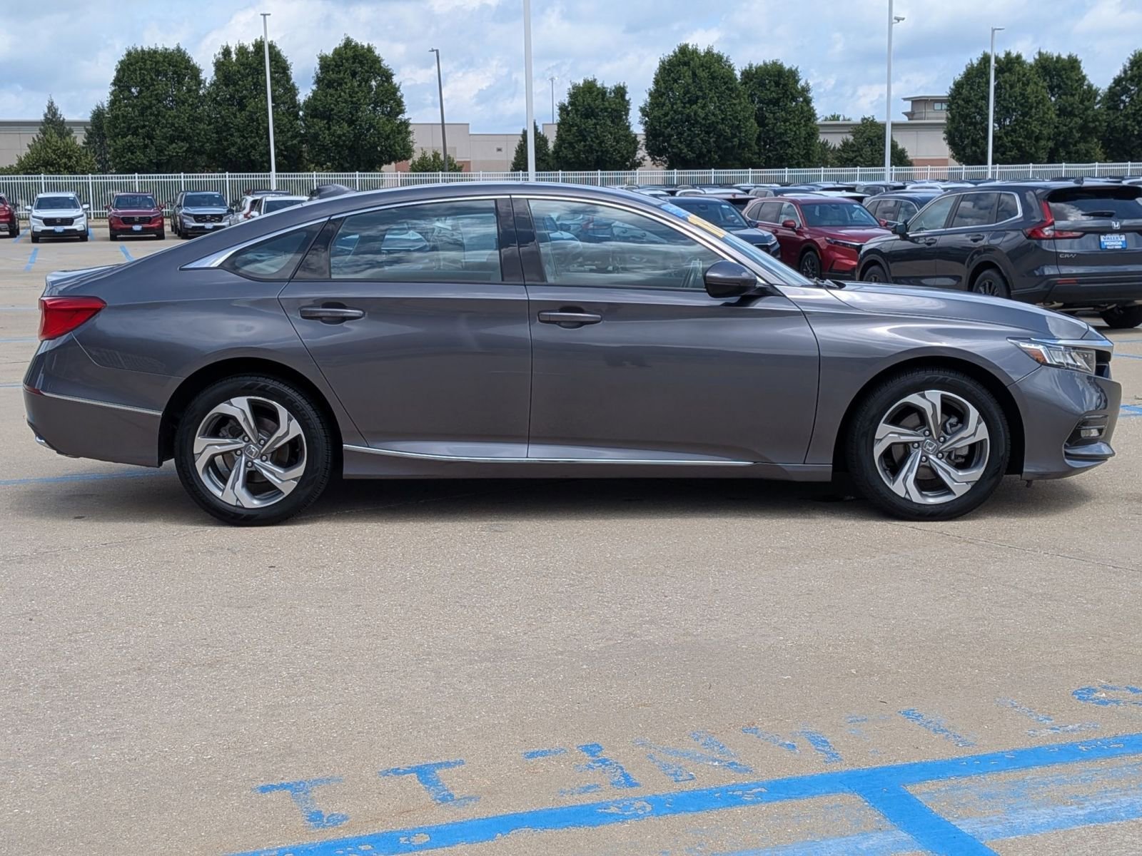 Certified Used 2018 Modern Steel Metallic Honda EX-L 1.5T image 6