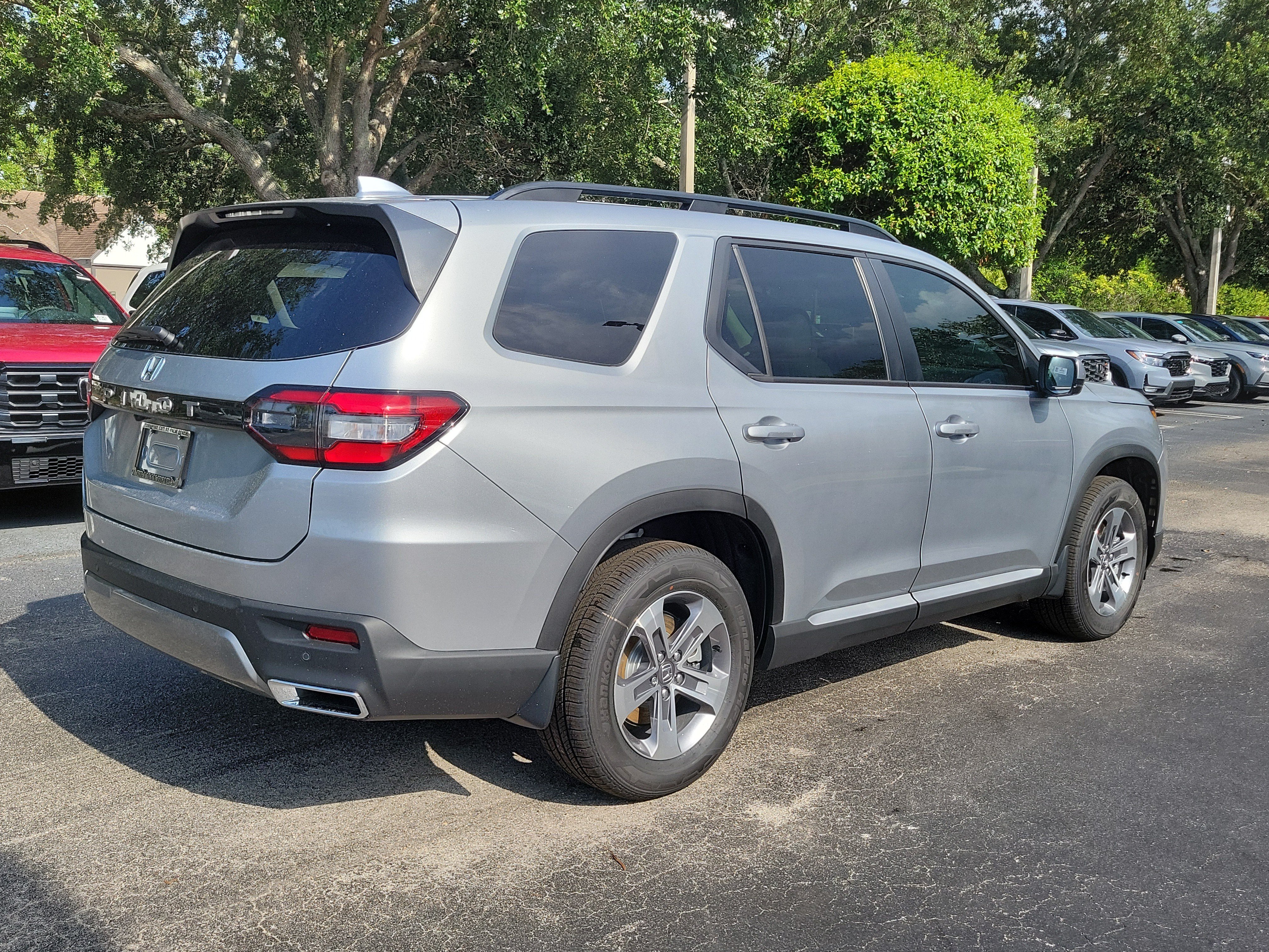 New 2026 Solar Silver Metallic Honda EX-L image 6