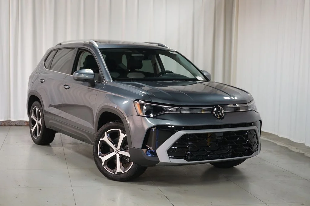 New 2026 Platinum Gray Volkswagen 1.5T SEL image 2
