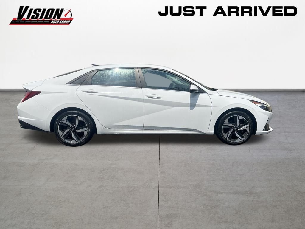 Used 2023 White Hyundai Limited image 7