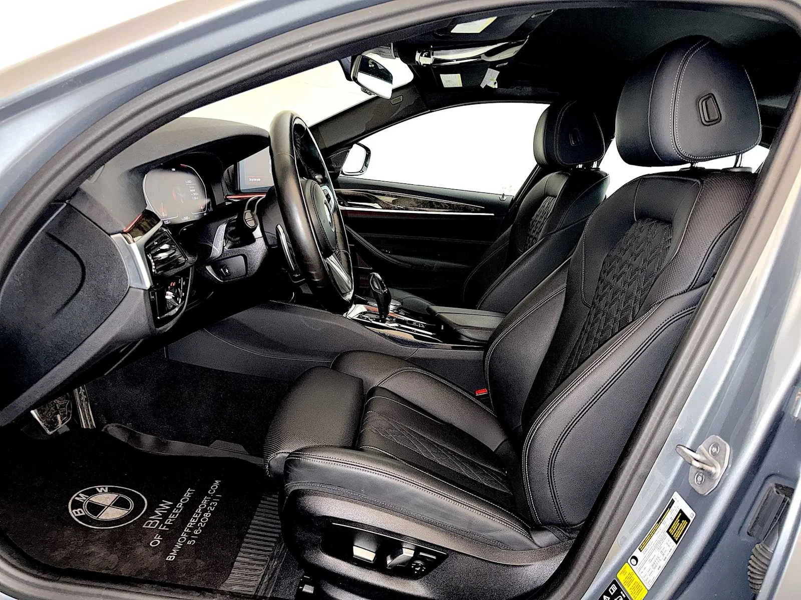 Certified Used 2023 Skyscraper Grey Metallic BMW 530i xDrive image 9