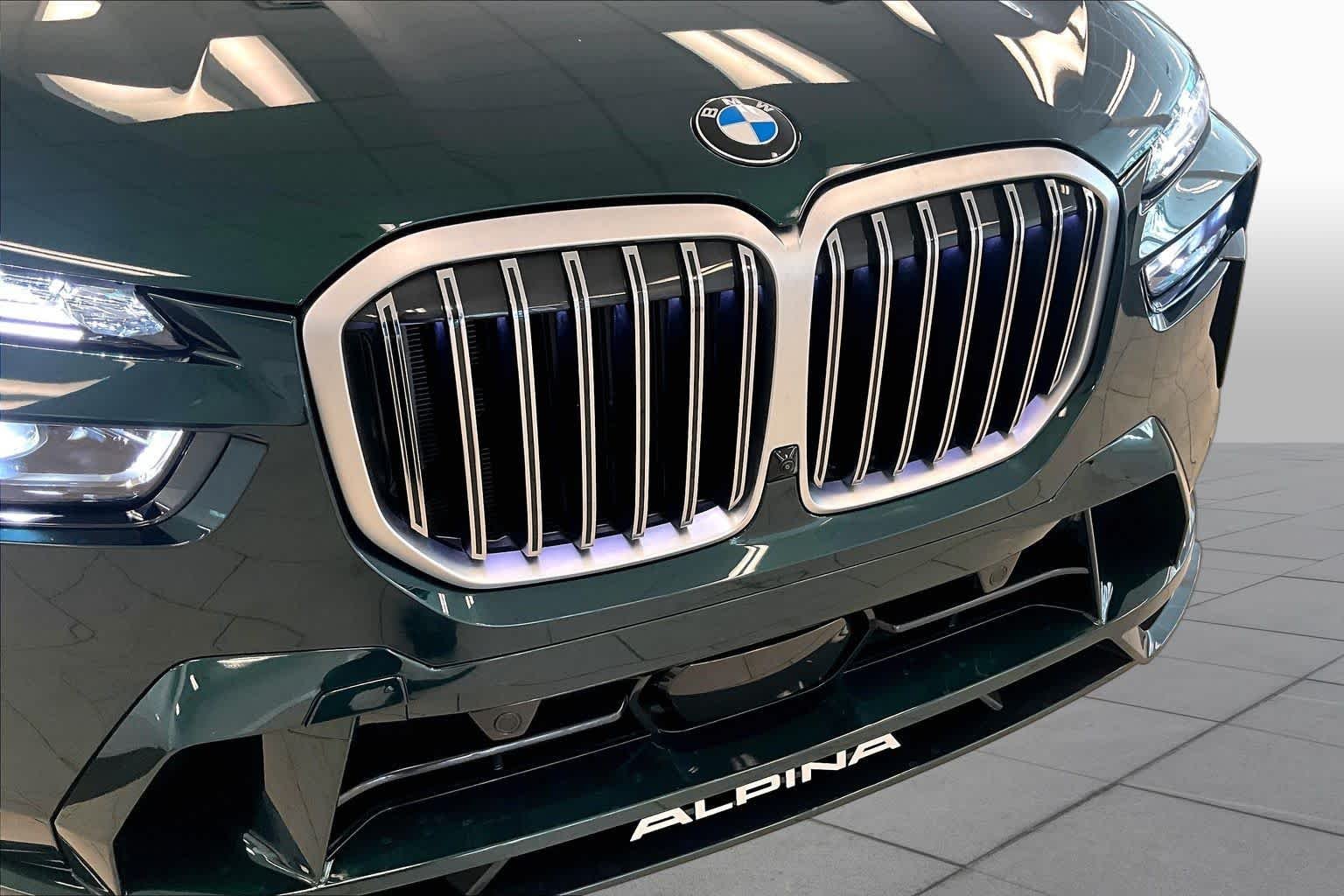Used 2025 ALPINA Green Metallic BMW ALPINA XB7 image 28