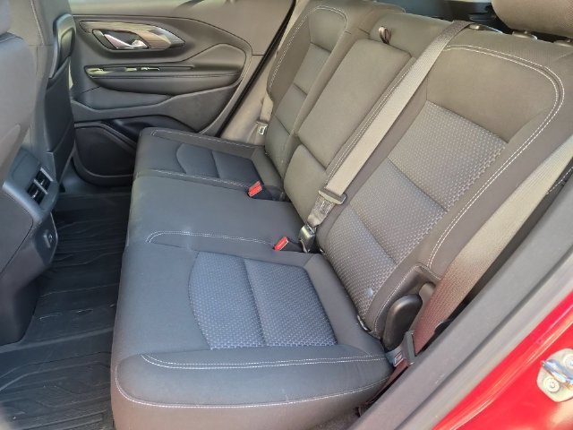 Used 2023 VOLCANIC RED TINTCOAT GMC SLE image 27