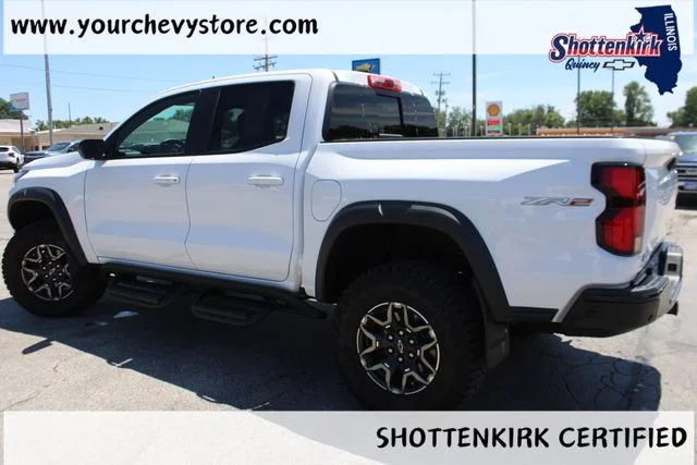 Used 2024 White Chevrolet ZR2 image 3