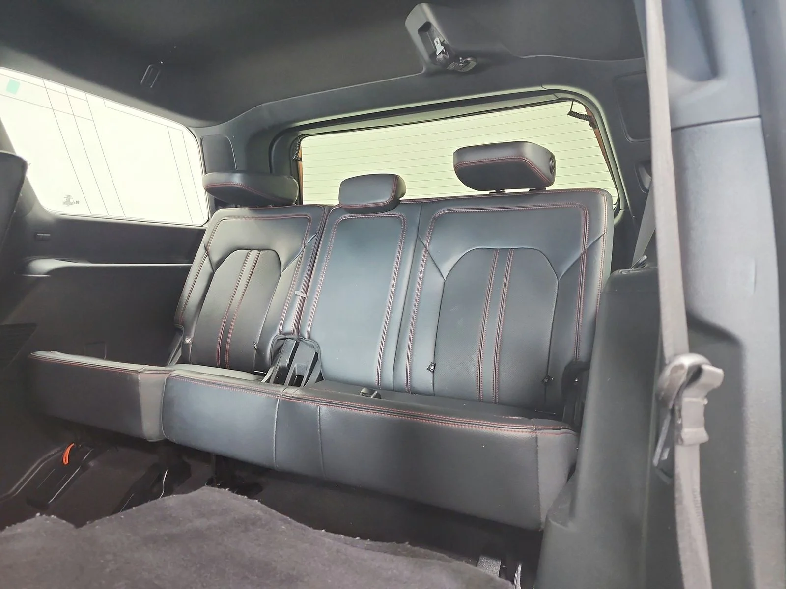 Used 2024 Silver Ford Limited image 12