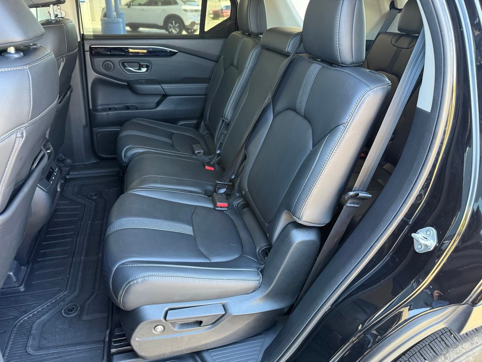 2025 Honda Pilot EX-L - Photo 36