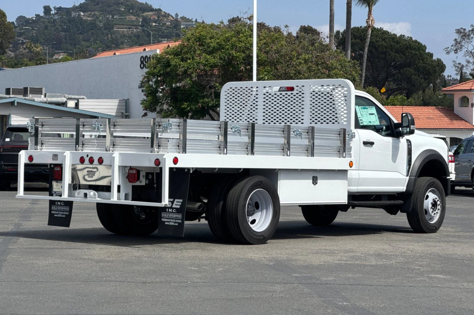 2026 Ford F-600 Super Duty Chassis Cab XL - Photo 3