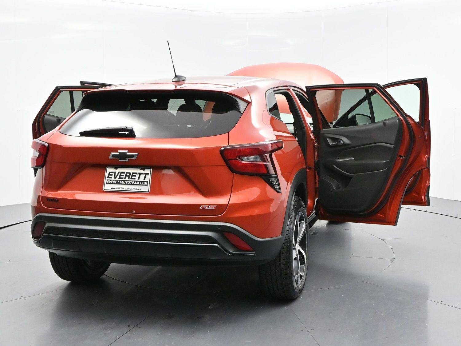 Used 2024 Cayenne Orange Metallic Chevrolet 1RS image 38