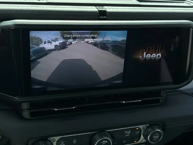 Used 2026 White Jeep Sahara image 21