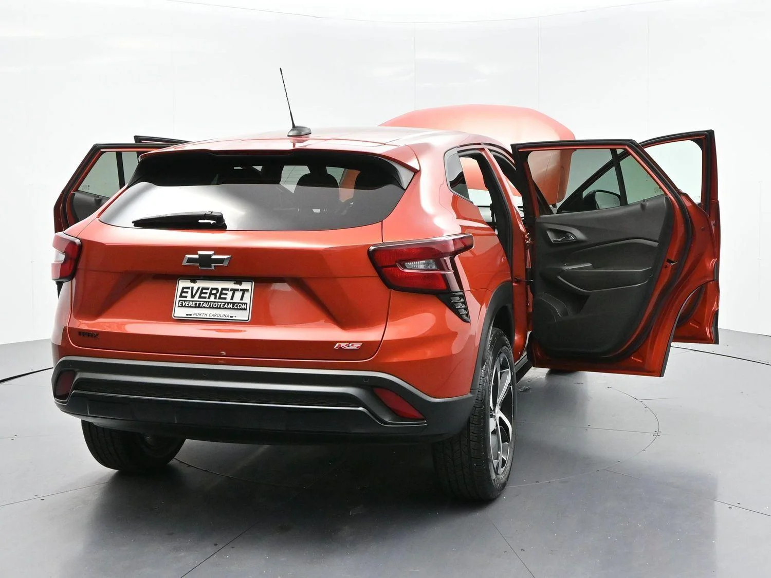 Used 2024 Cayenne Orange Metallic Chevrolet 1RS image 38