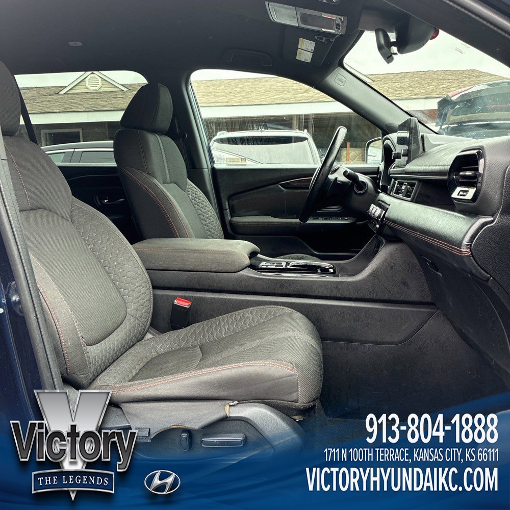 Used 2023  Honda Sport image 12