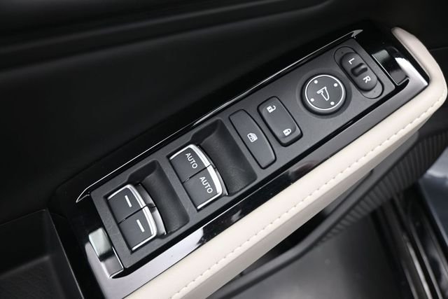 Used 2023  Honda Touring image 13