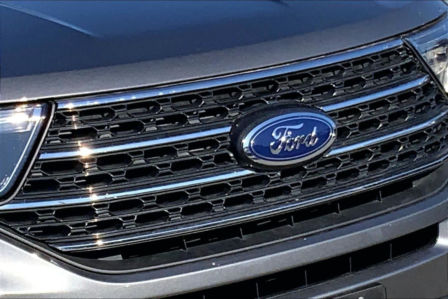 Used 2022 Carbonized Gray Metallic Ford XLT image 26