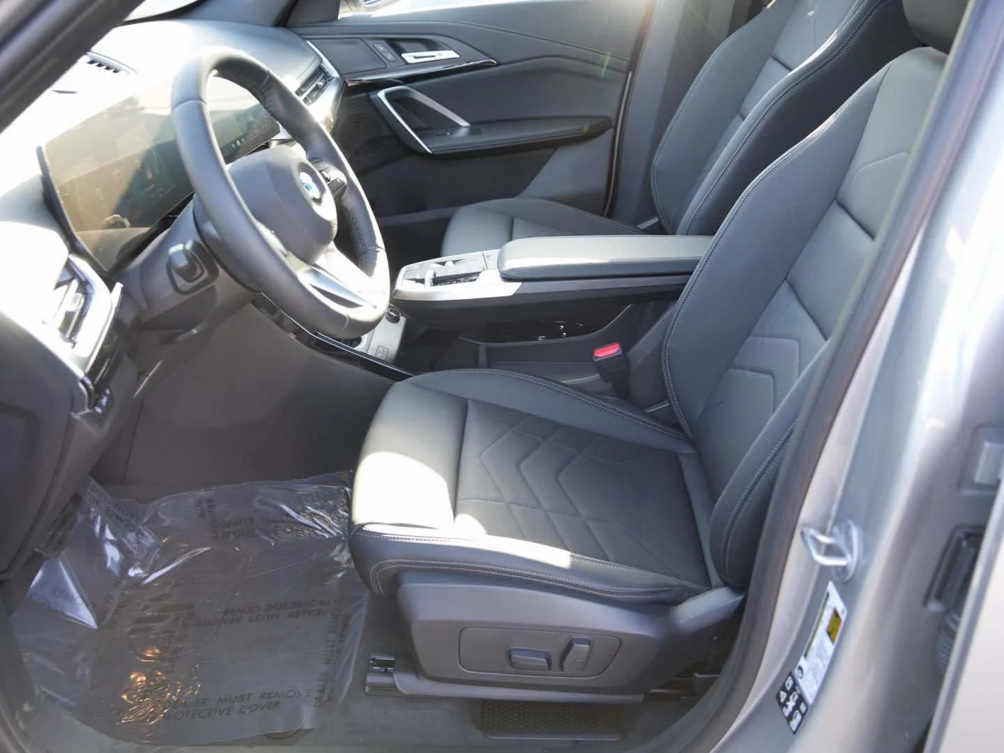 New 2026 Space Silver Metallic BMW xDrive28i Sports Activity Vehicle image 12