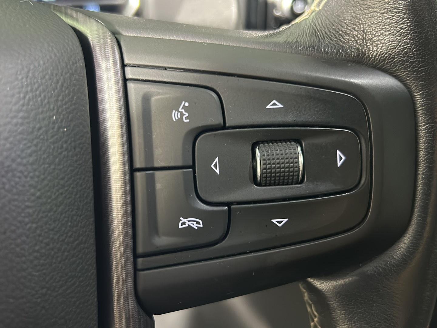 Used 2024 Onyx Black GMC Denali Ultimate image 29