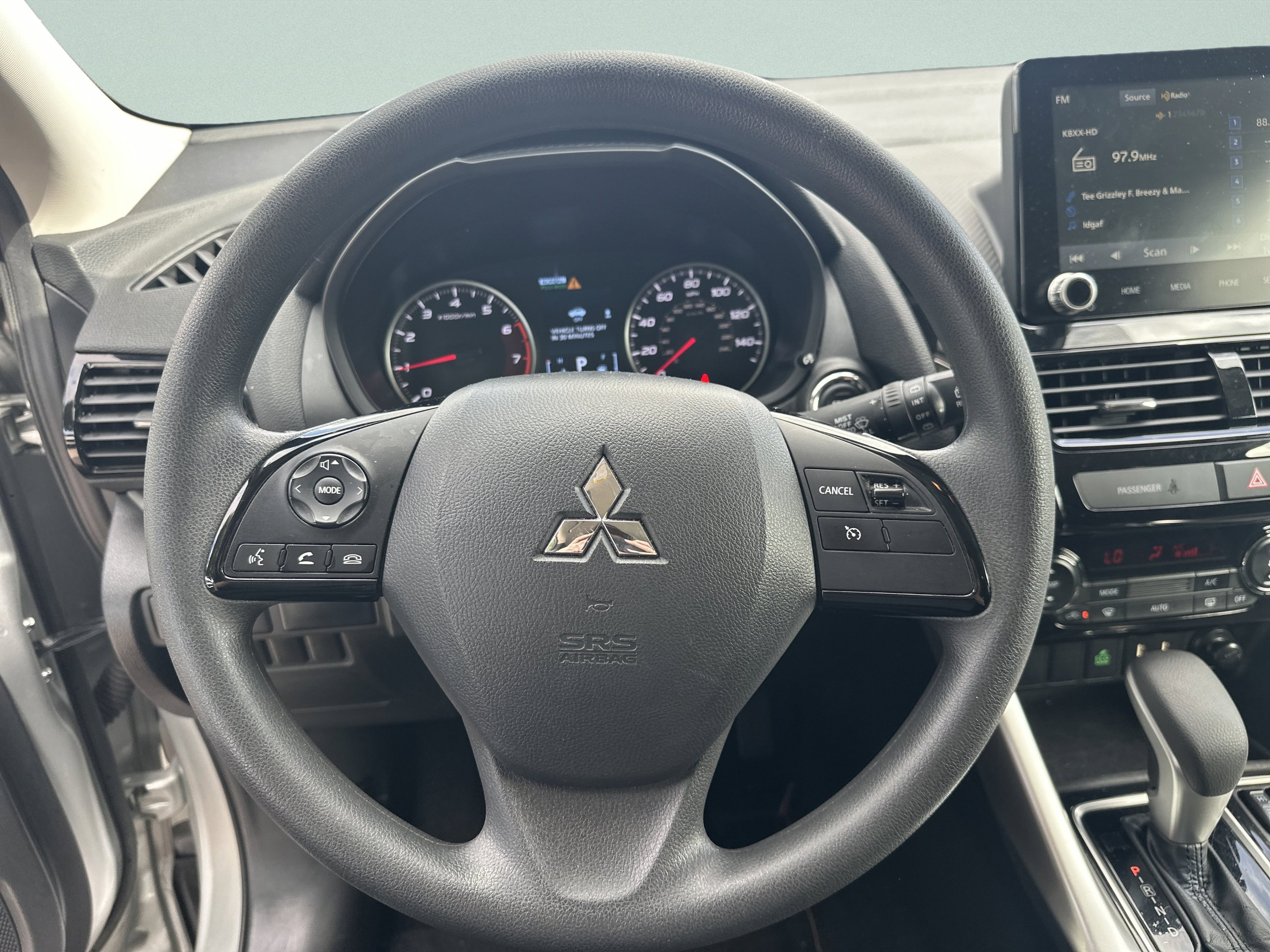 Used 2025 Silver Mitsubishi LE image 15