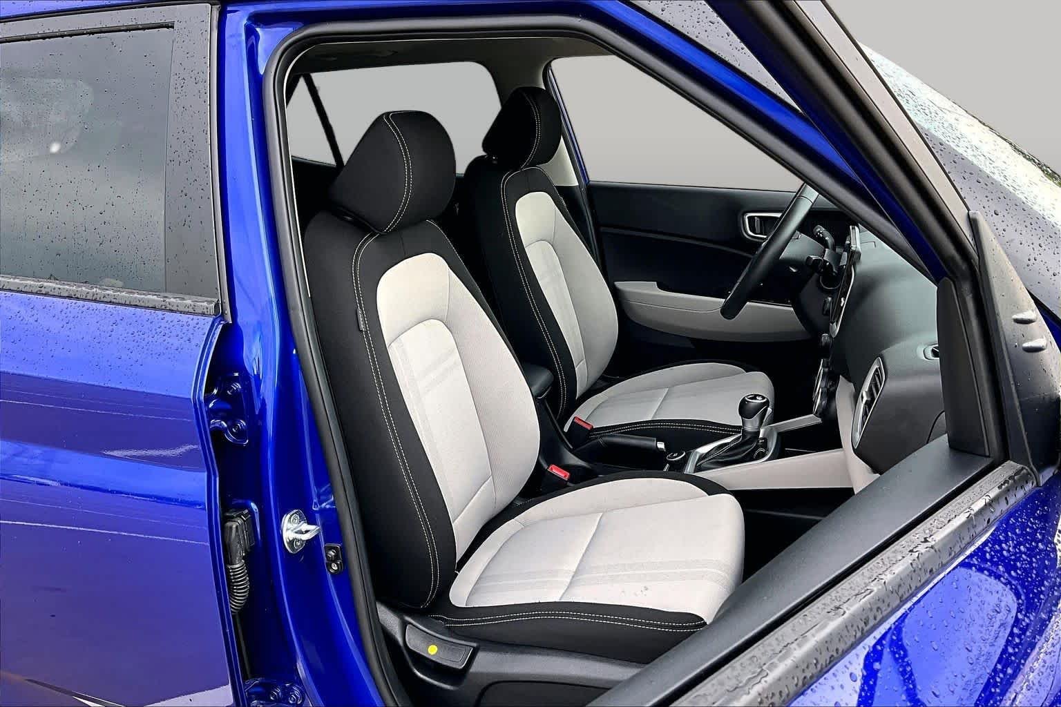2025 Hyundai Venue SEL - Photo 9