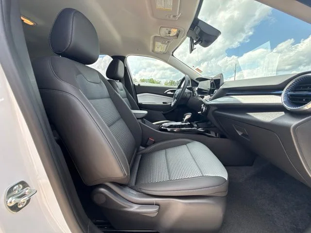 Used 2026 White Chevrolet LT image 19