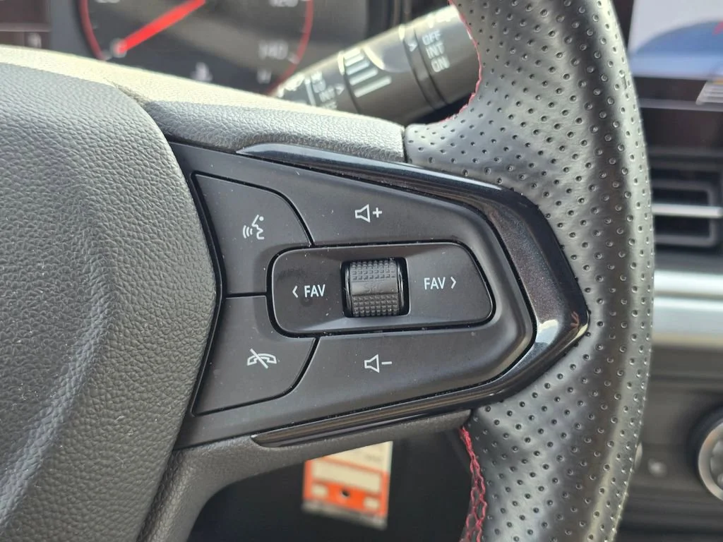 2025 Chevrolet Trax RS - Photo 30