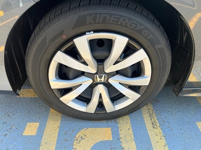 Used 2024 Sonic Gray Pearl Honda LX image 9