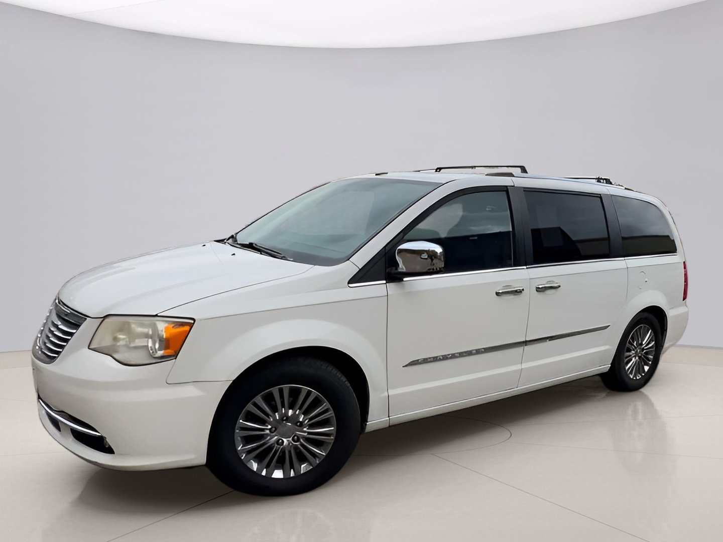 2011 Chrysler Town & Country Limited - Photo 4