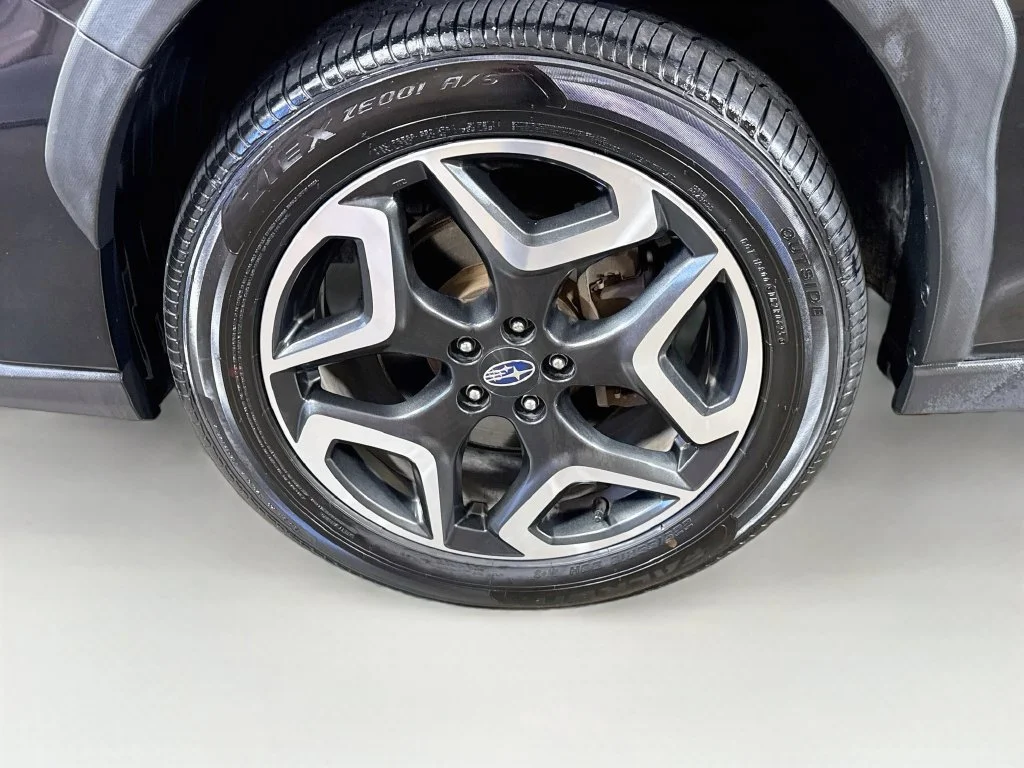 Used 2019 Black Subaru 2.0i Limited image 40