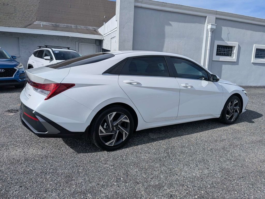 Used 2026 White Hyundai Limited image 3