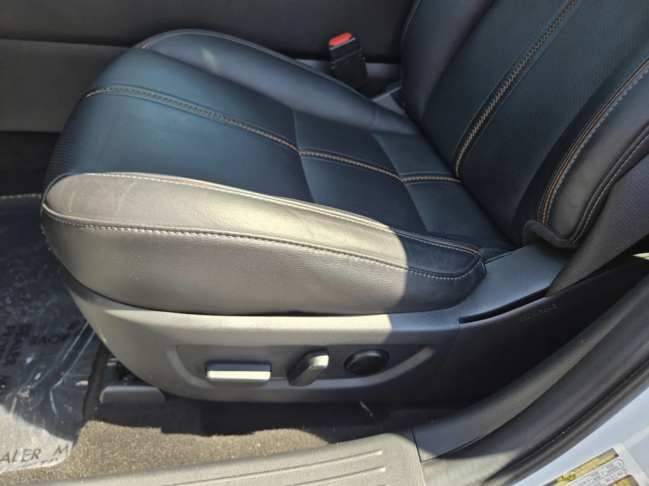Used 2025 Wind Chill Pearl Mazda Premium Plus Package image 28