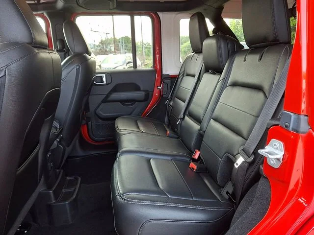Used 2019 Red Jeep Unlimited Sahara image 11