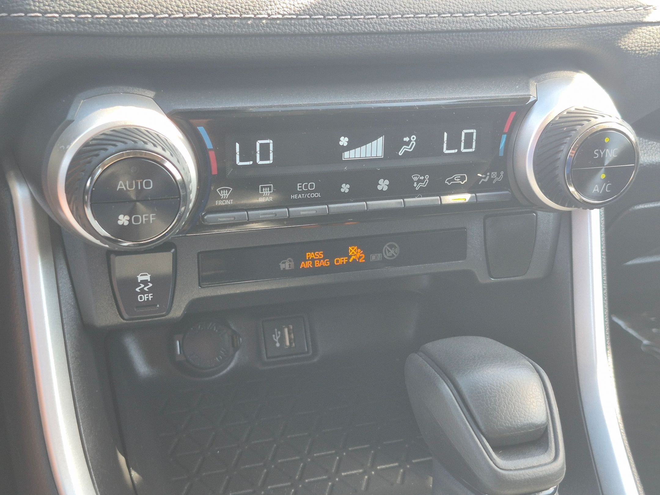 Used 2024 Pearl Toyota Hybrid LE image 32