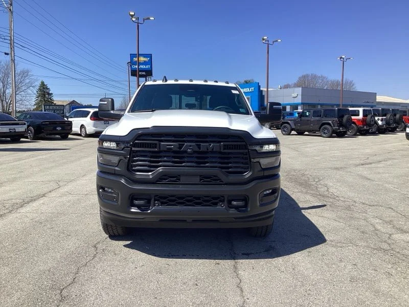 New 2026 Bright White Clear-Coat Exterior Paint RAM Tradesman image 2