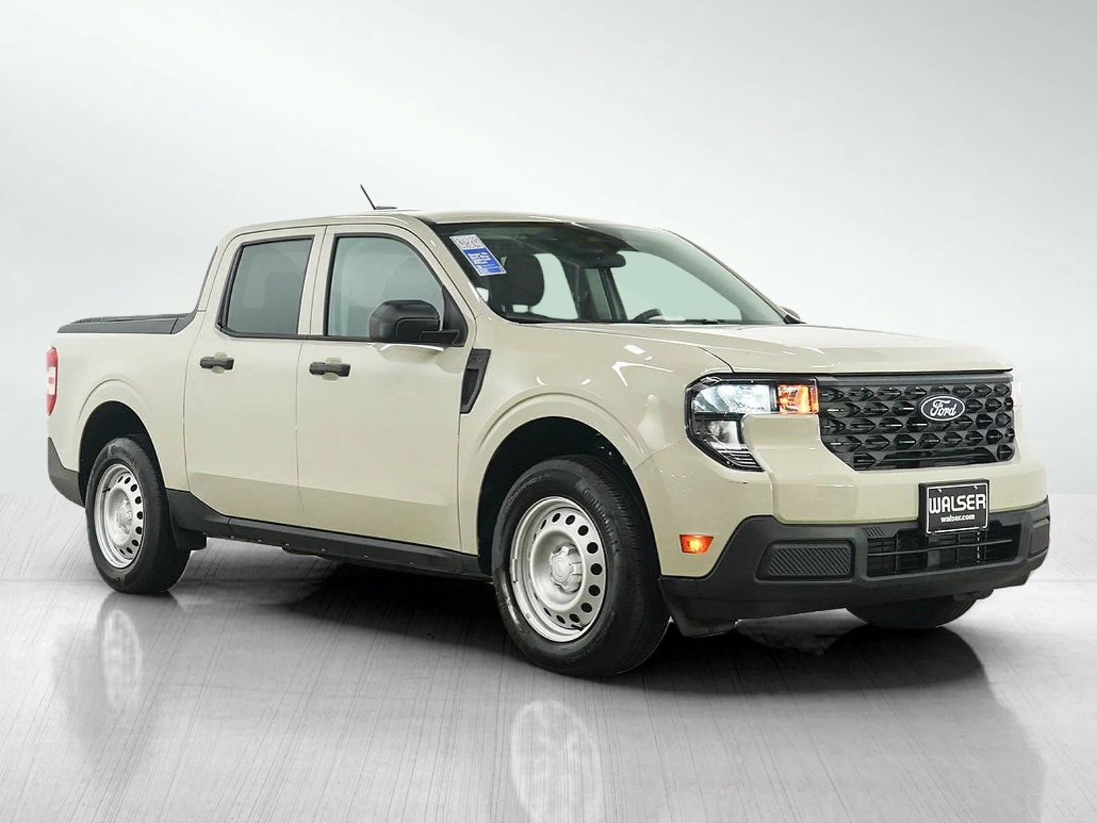 Used 2025 Beige Ford XL image 9