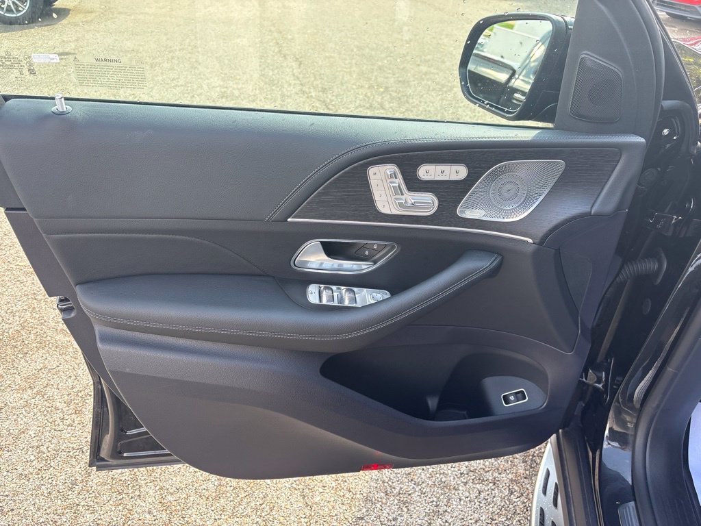 Used 2026 Black Mercedes-Benz GLS 450 image 12