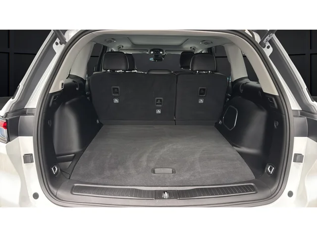 Used 2022 Bright White Clearcoat Jeep Limited image 26