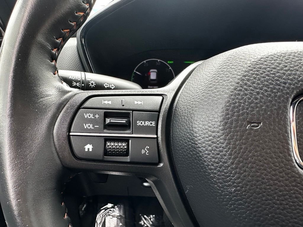 Used 2024  Honda Sport image 31