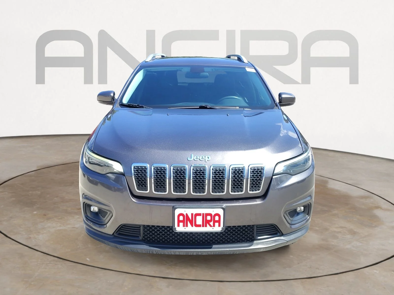 Used 2020 Granite Crystal Metallic Clearcoat Jeep Latitude Plus image 5