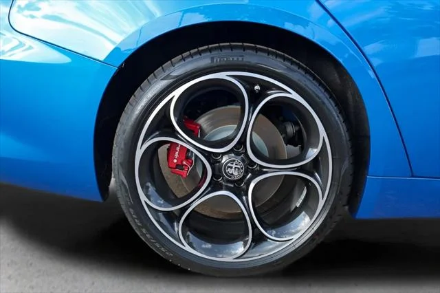 New 2025 Misano Blue Metallic Exterior Paint Alfa Romeo  image 31