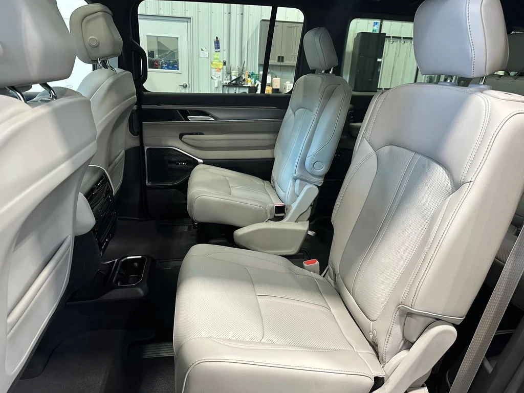 New 2026 High Gloss Black Exterior Paint Jeep  image 26