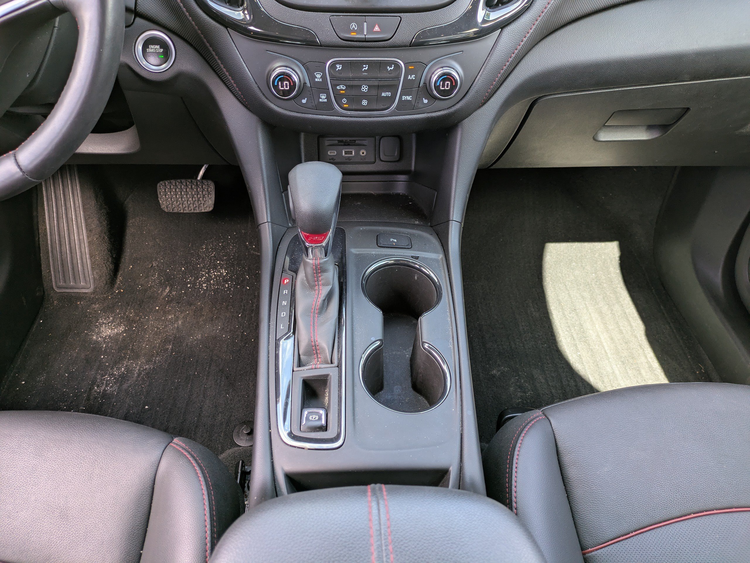 Used 2022 Silver Ice Metallic Chevrolet RS image 17