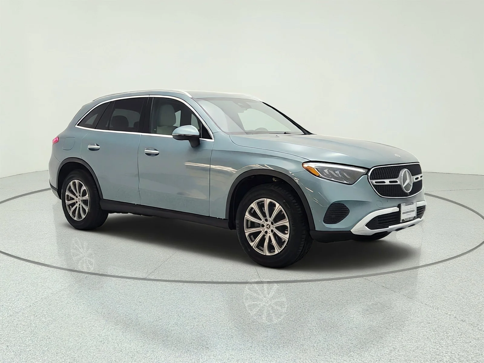 Used 2026 Verde Silver Metallic Mercedes-Benz GLC 300 SUV image 3