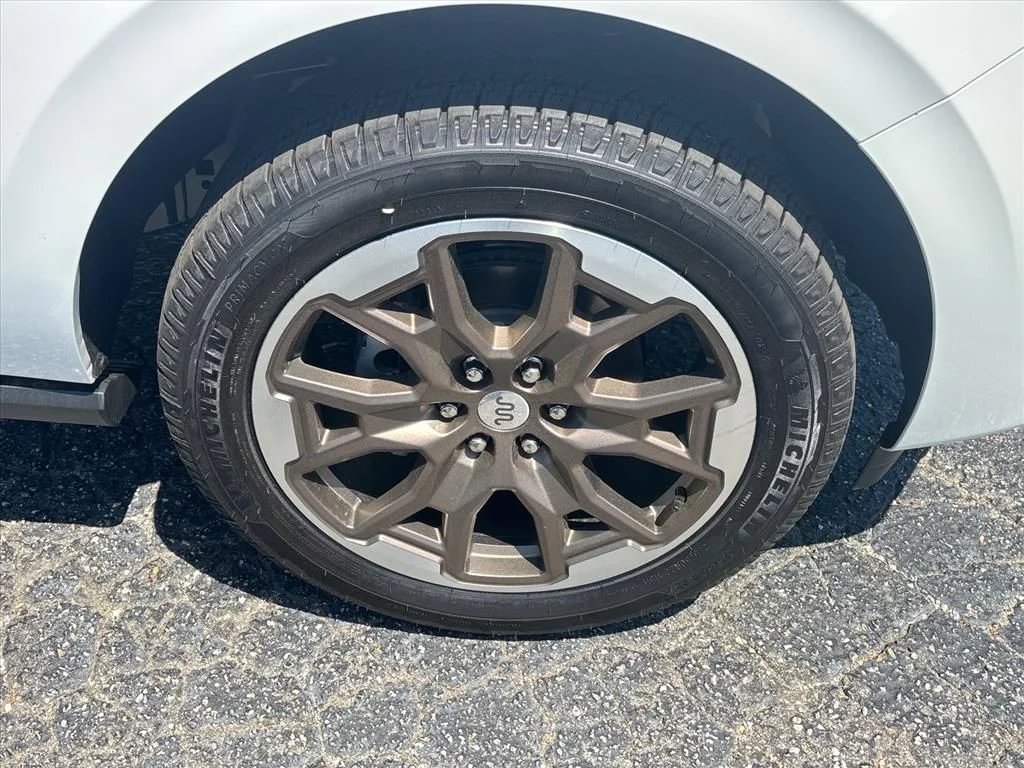 New 2026 Star White Metallic Tri-Coat Ford King Ranch® image 10